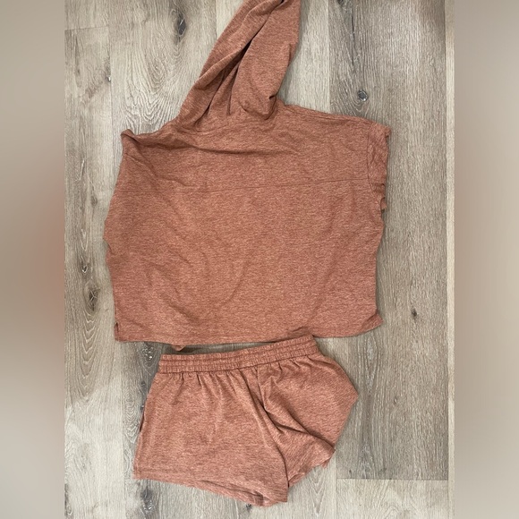 Girlfriend Collective Matching Lounge Set Shorts and Hoodie Sweatshirt Orange - Picture 6 of 6